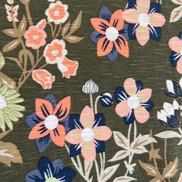 Plus Size Maurices 24/7 Floral Tee Sz 2x - Picture 3 of 4